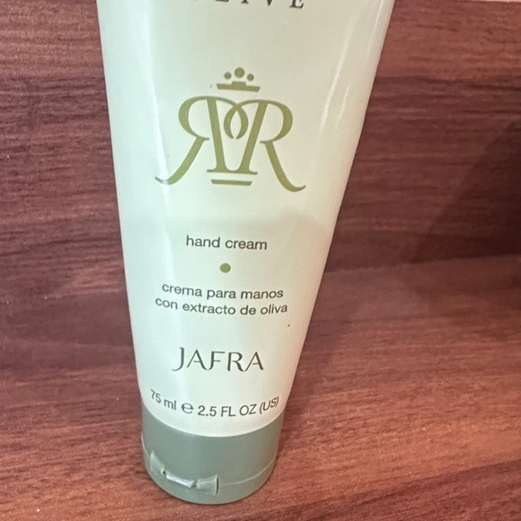 NEW JAFRA Royal Olive Hand Cream - Green Tube - Picture 2 of 3